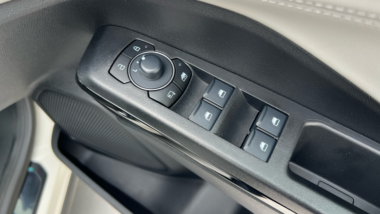 Ford Puma 1.0 EcoBoost Hybrid mHEV Sound Edition 5dr Petrol Hatchback